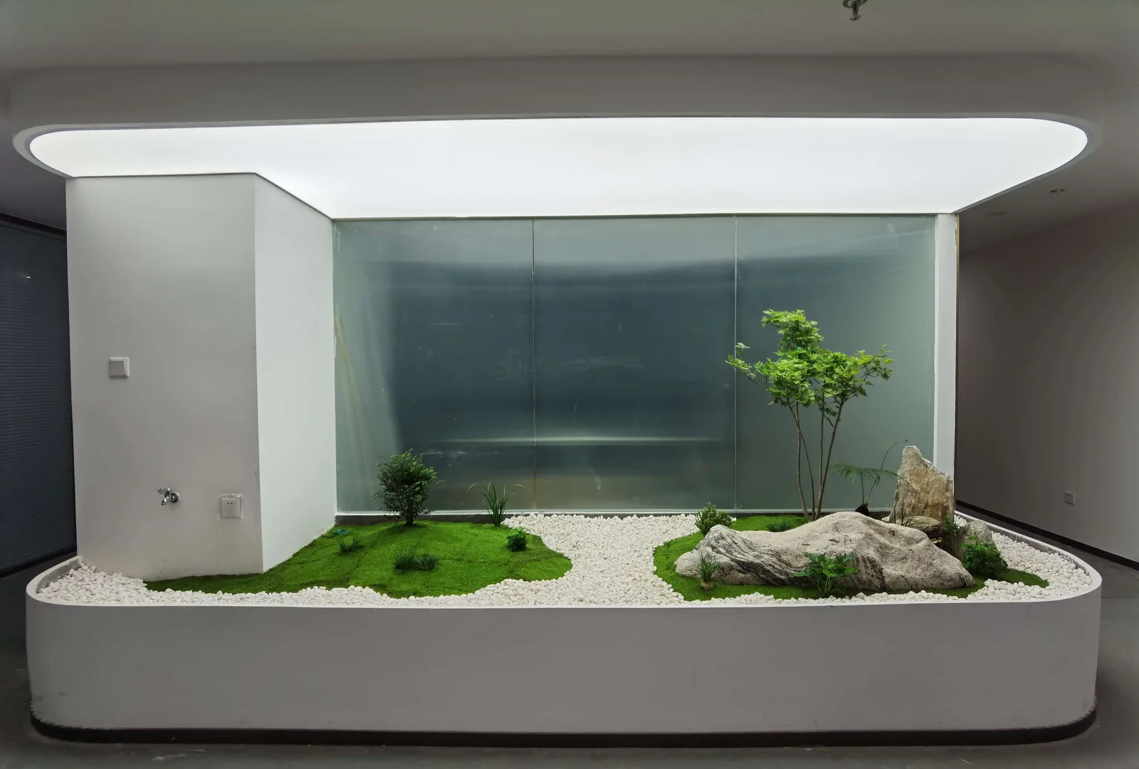 室内景石与植物组合